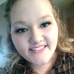 Meet your Posher, Briana